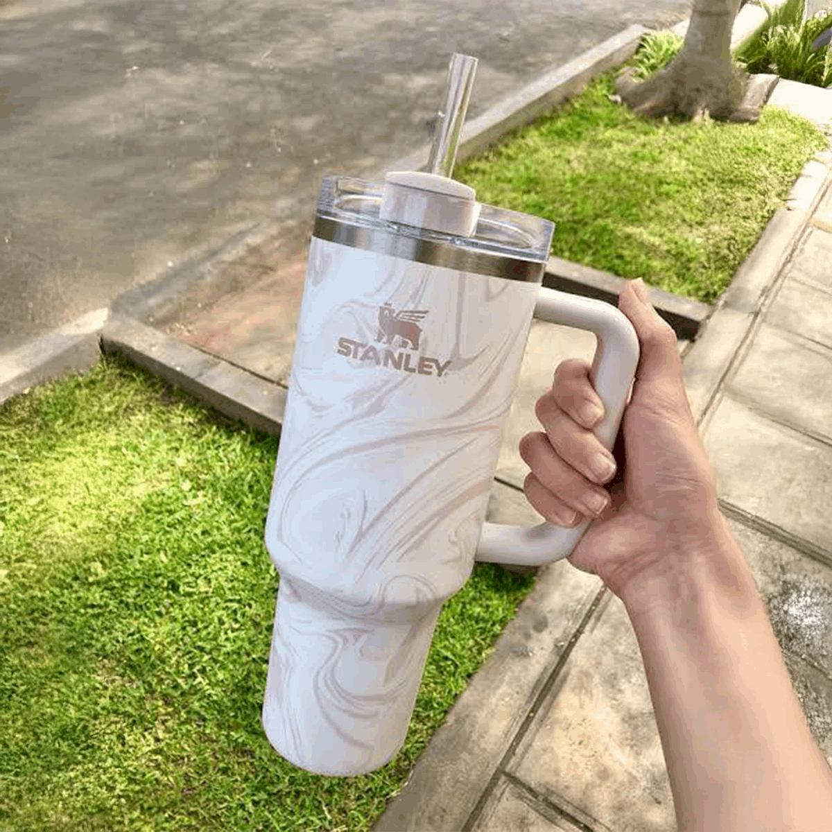 Stanley Cup with Handle Cutello stanley-cup-with-handle 3