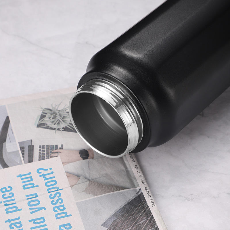 Stylish Metal Water Bottle - Image 3